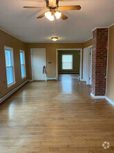 Building Photo - 18 N Perry St