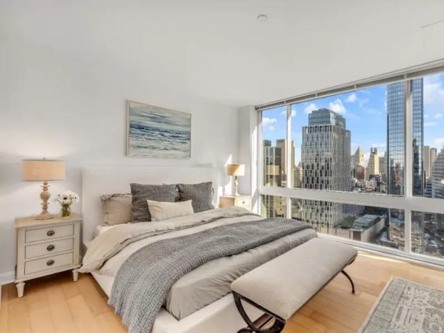 Foto del edificio - 4 bedroom in New York NY 10282