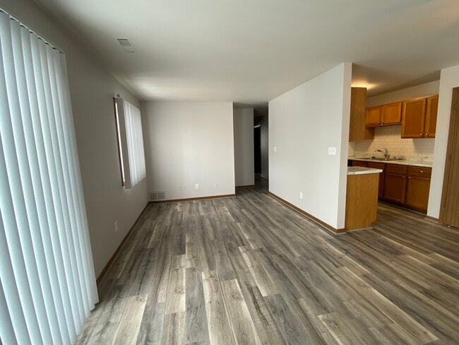 Building Photo - Sterling Court Apartments