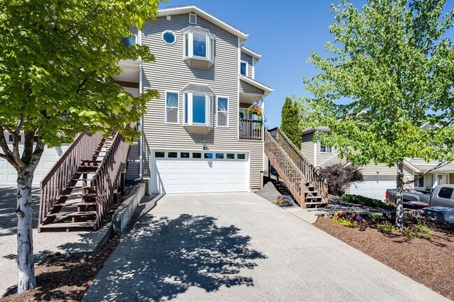 Building Photo - Townhouse Retreat on Military Hill – Moder...