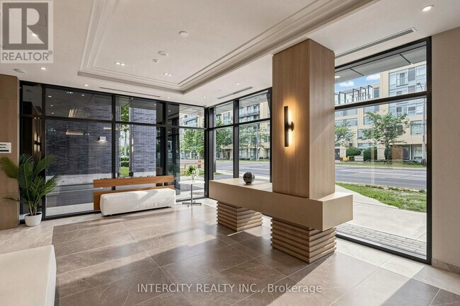 Photo du bâtiment - 700 Sheppard Ave W
