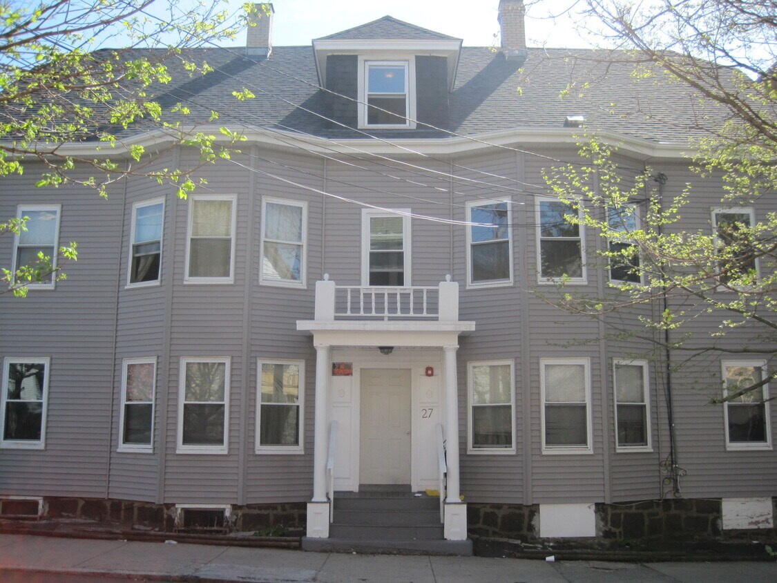 Primary Photo - 27 Salem St