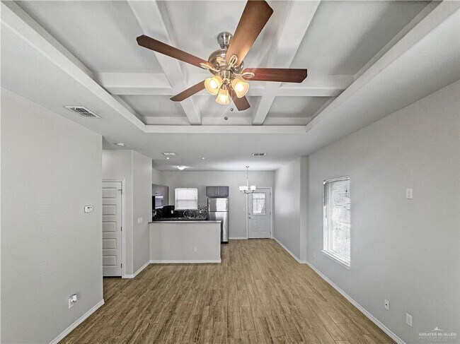 Foto del edificio - 8 Carlisle Ave