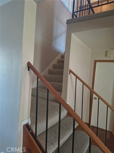 Building Photo - 9775 El Paseo Dr