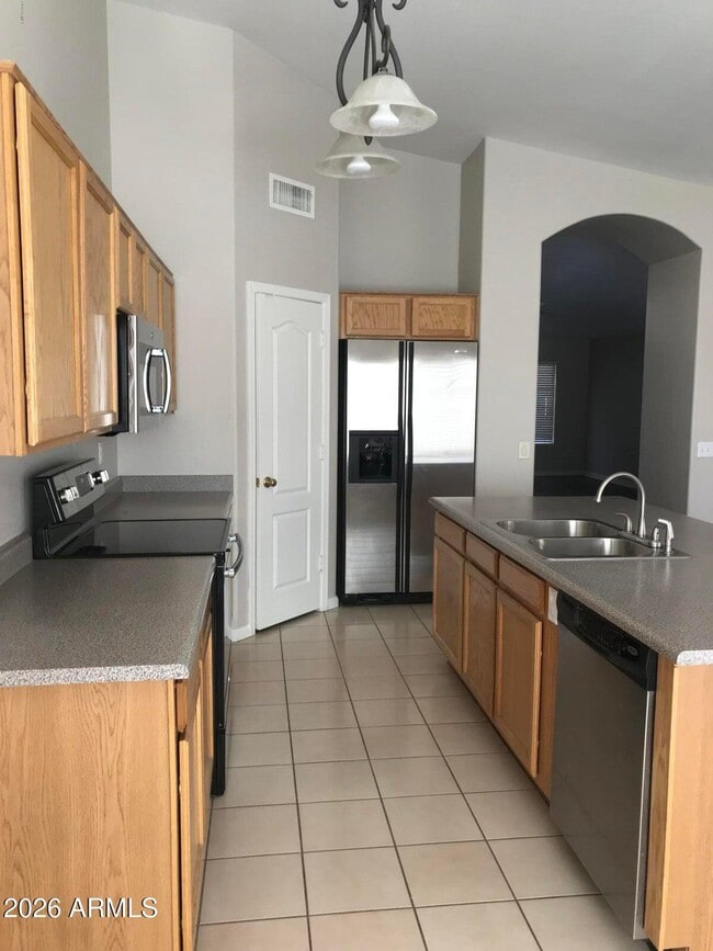 Building Photo - 5123 E Libby St