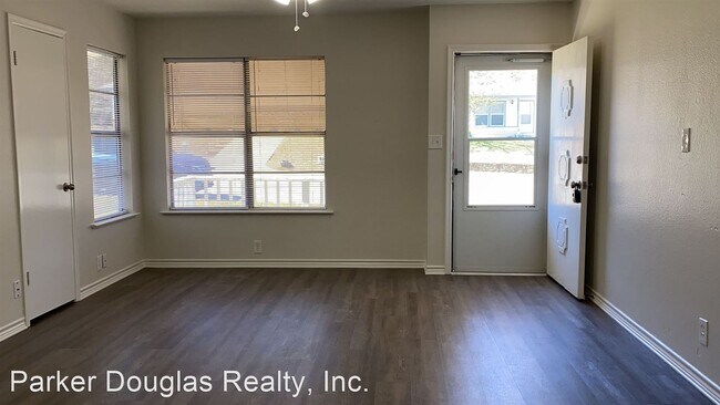 Building Photo - 2 br, 1 bath House - 1221 South Lamar