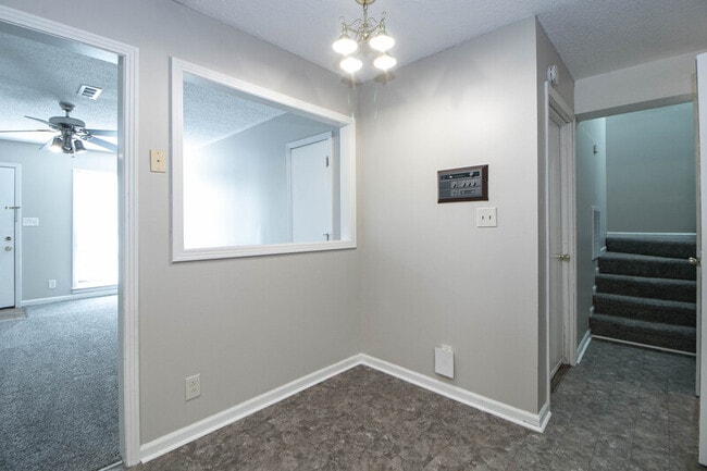 Foto del edificio - 3055 Woody Ln