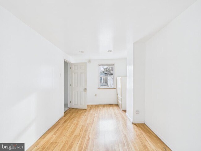 Foto del edificio - 628 McClellan St