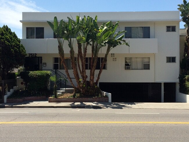 Building Photo - 7512 Fountain Ave
