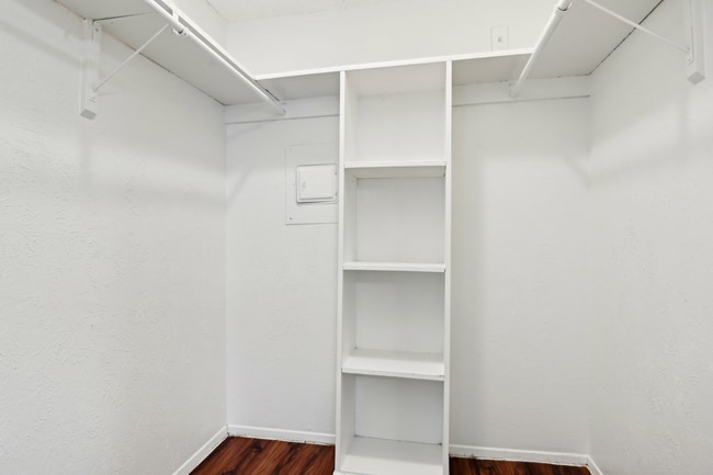 Foto del edificio - Rock Island Apartments