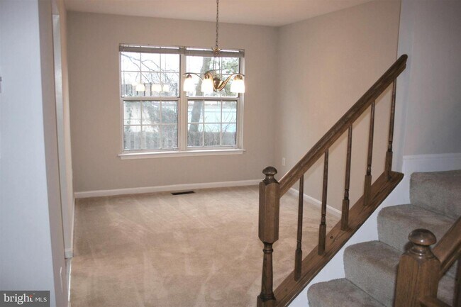 Foto del edificio - 313 Clouds Mill Dr