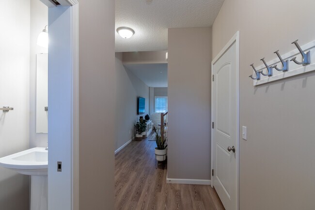 Foto del edificio - 1618 Becklow Pl