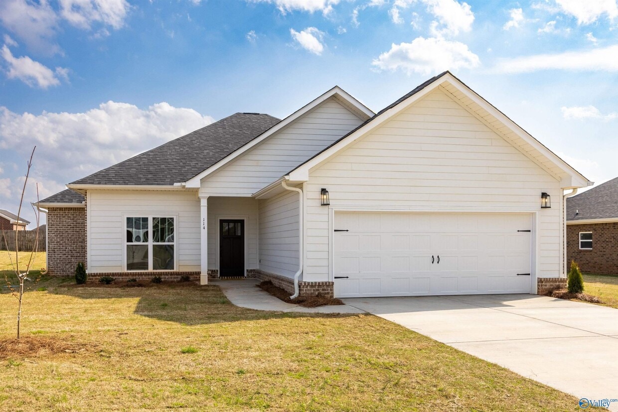 114 Parvin Wy Dr, Hazel Green, AL 35750 House Rental in Hazel Green