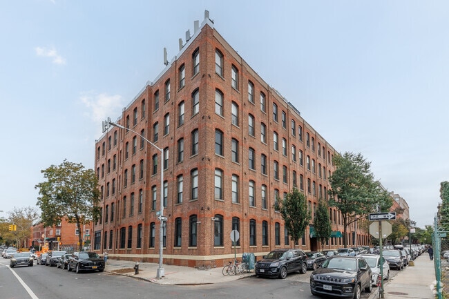 Building Photo - 1 Tiffany Pl
