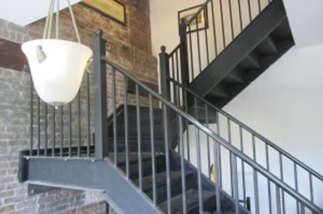 Foto del edificio - 12 Front St