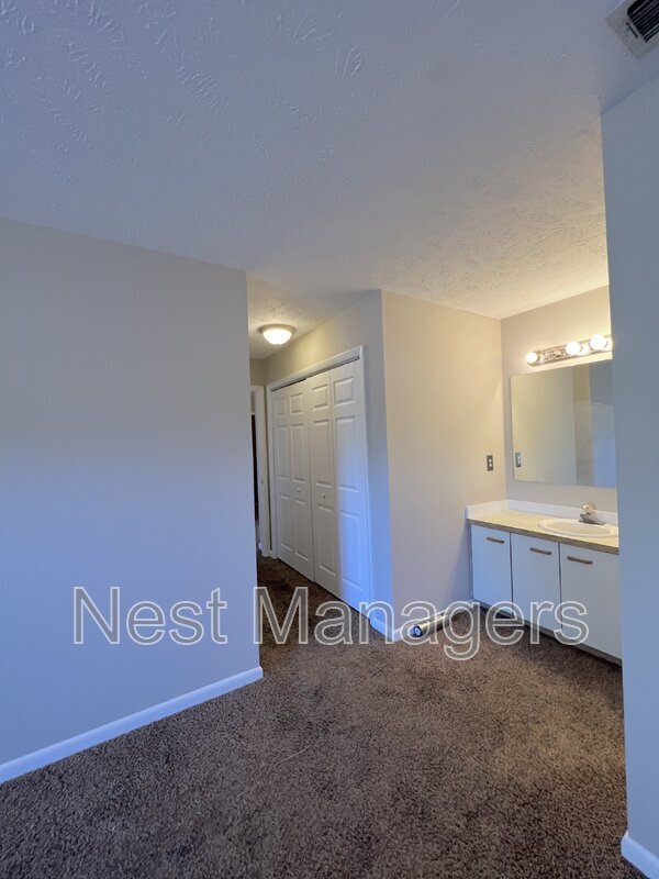 Foto del edificio - 1018 Wood Creek Dr