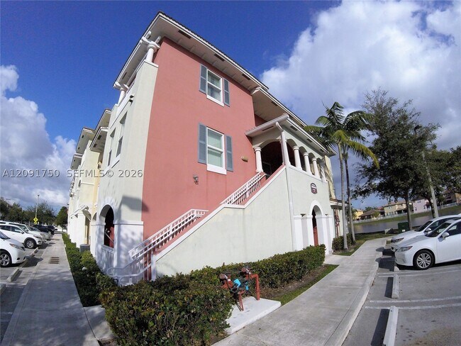 Foto del edificio - 11101 NW 83rd St