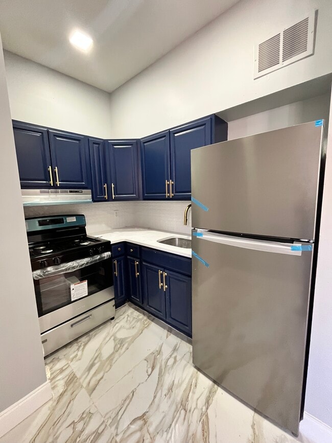 117 Wade St 4A - 121 Wade St