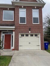 Building Photo - 130-132 Emmyllie Ct NE