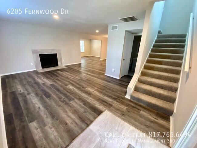 Building Photo - 6205 Fernwood Dr
