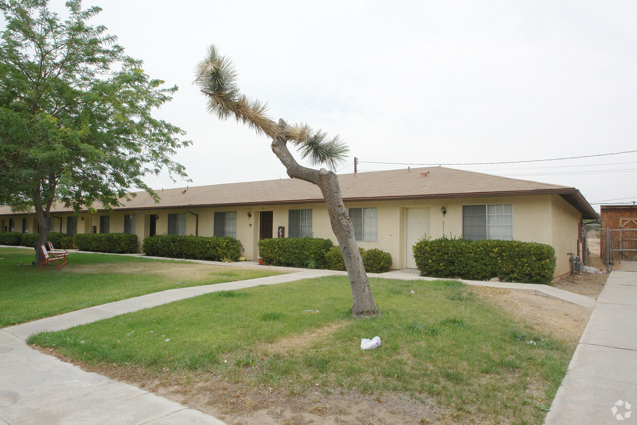 Primary Photo - 15050 Sequoia Ave