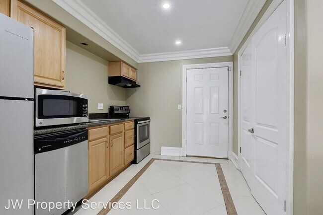 Building Photo - 2 br, 1 bath House - 2224 Houma Blvd Unit B