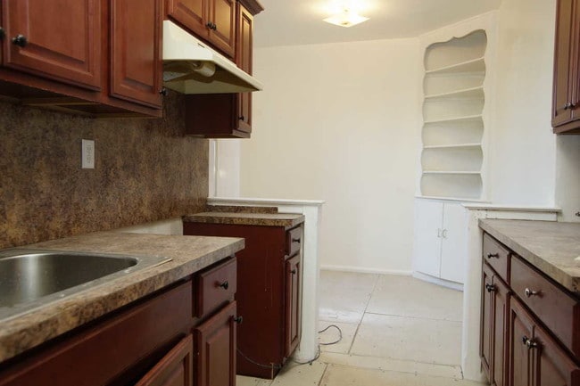 Building Photo - 2566 Ocean Ave