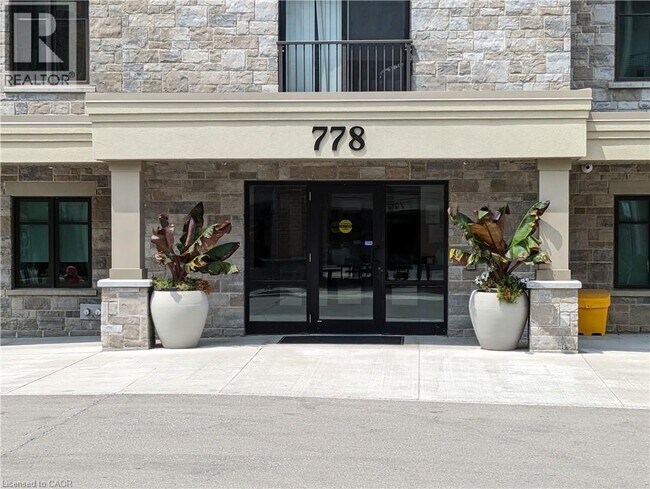 Photo du bâtiment - 778 Laurelwood Dr
