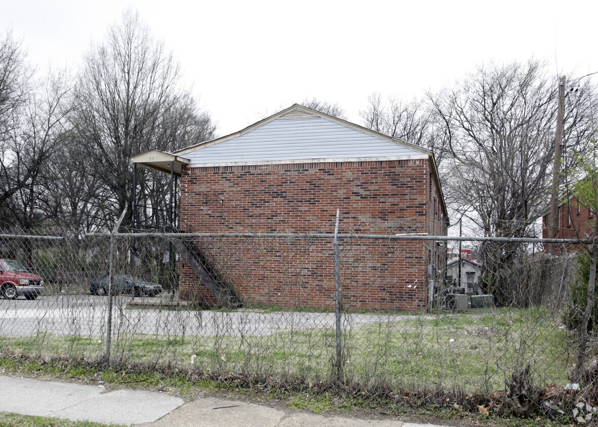 Building Photo - 967 S Wellington St