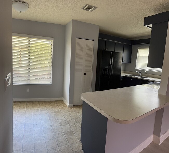 Eat in Kitchen - 1426 Park Shore Cir