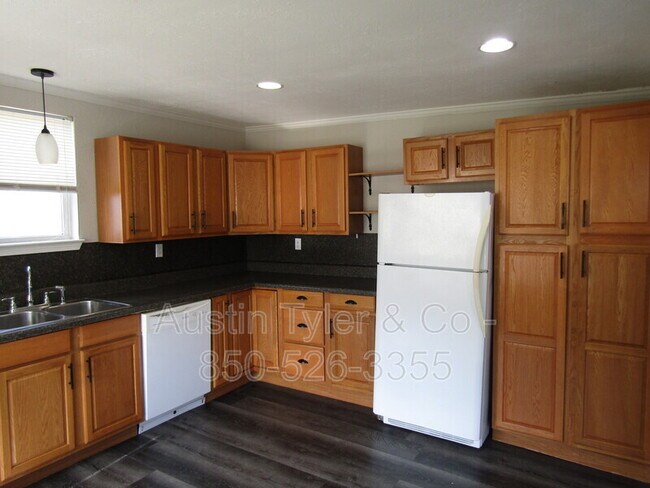 Foto del edificio - 4266 Kelson Ave