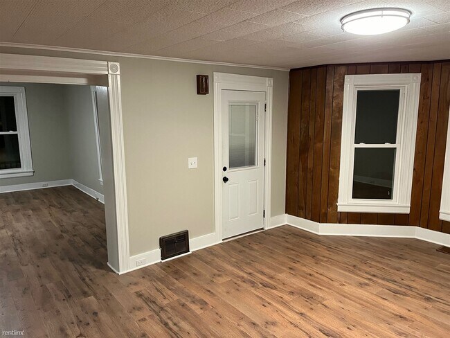 Foto del edificio - 2 br, 1 bath Duplex - 17 Spencer Street Lower