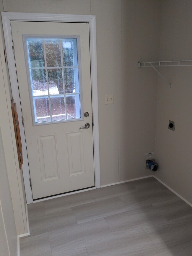 Building Photo - 36 W Road Park