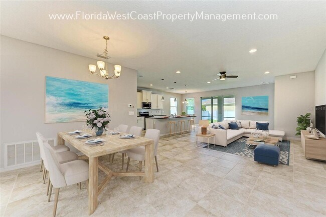 Foto del edificio - GORGEOUS DEL TIERRA HOME WITH FENCED YARD! 3 BED/2 BATH AMAZING KITCHEN! MAY MOVE IN !