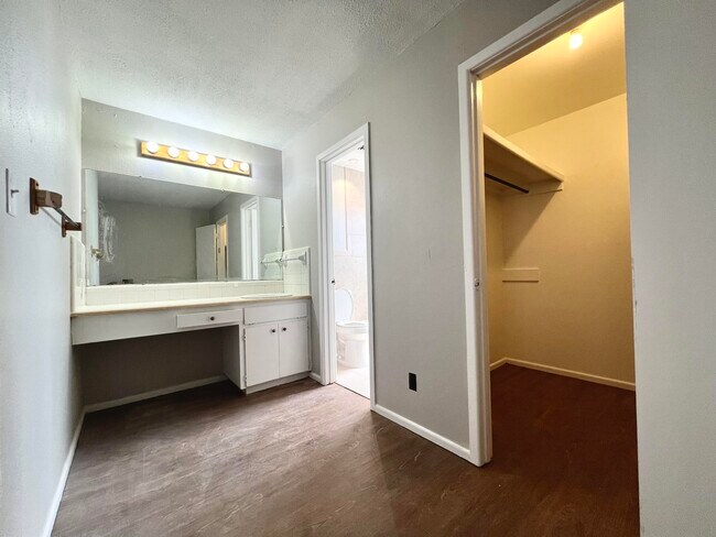 Foto del edificio - 11702 County Rd 6900