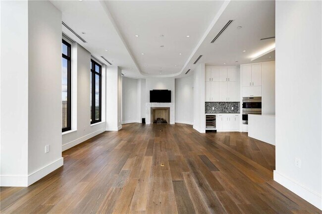 Foto del edificio - 3376 Peachtree Rd NE