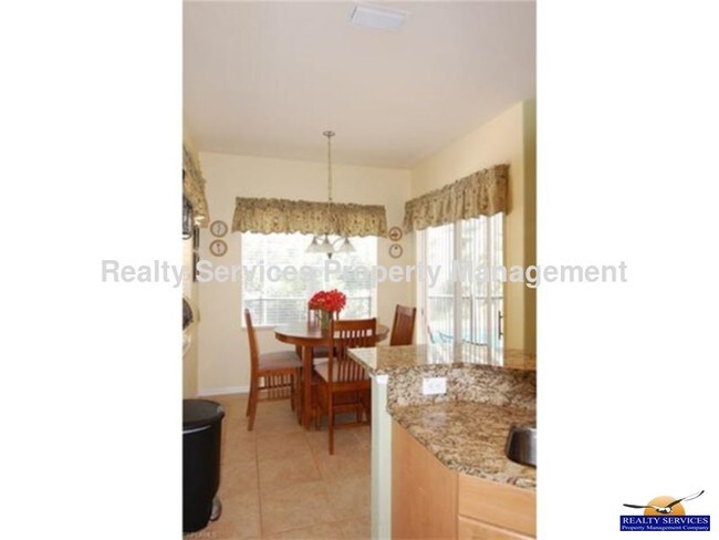 Foto del edificio - 9462 Strike Ln