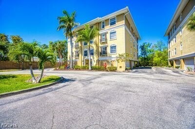Foto del edificio - 10090 Lake Cove Dr