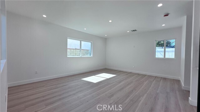 Foto del edificio - 2135 N Brighton St #102