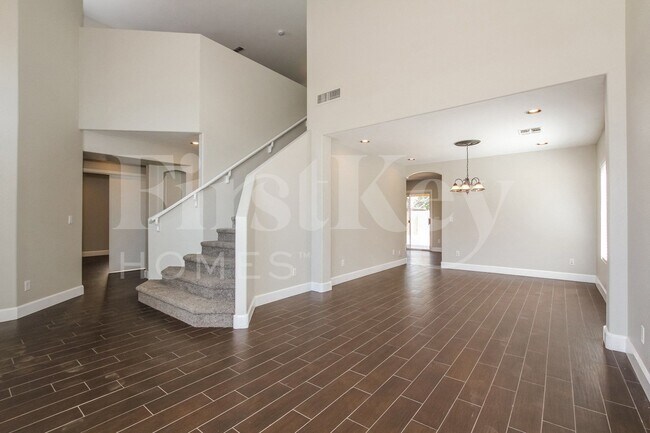 Foto del edificio - 9156 W Quail Ave
