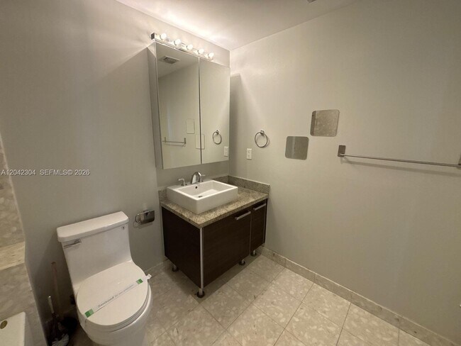 Foto del edificio - 185 SW 7th St