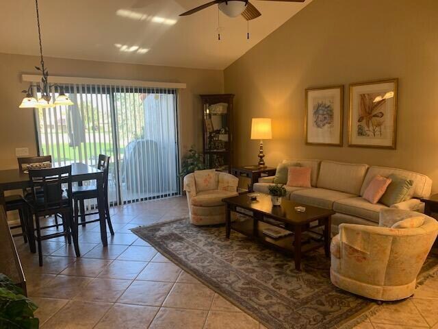 Foto del edificio - 40480 Bay Hill Way