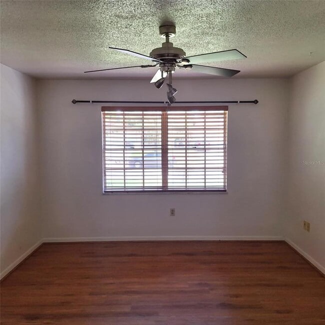 Building Photo - 514 Spring Oaks Blvd