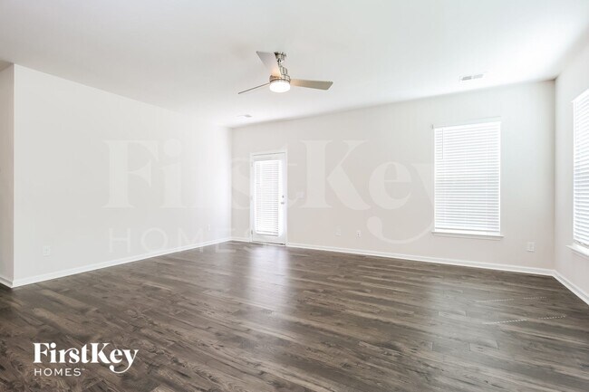 Foto del edificio - 446 Yoshino Cherry Dr