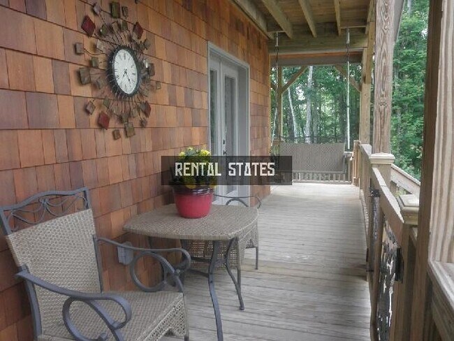 Building Photo - 3 bedroom in Spruce Pine NC 28777