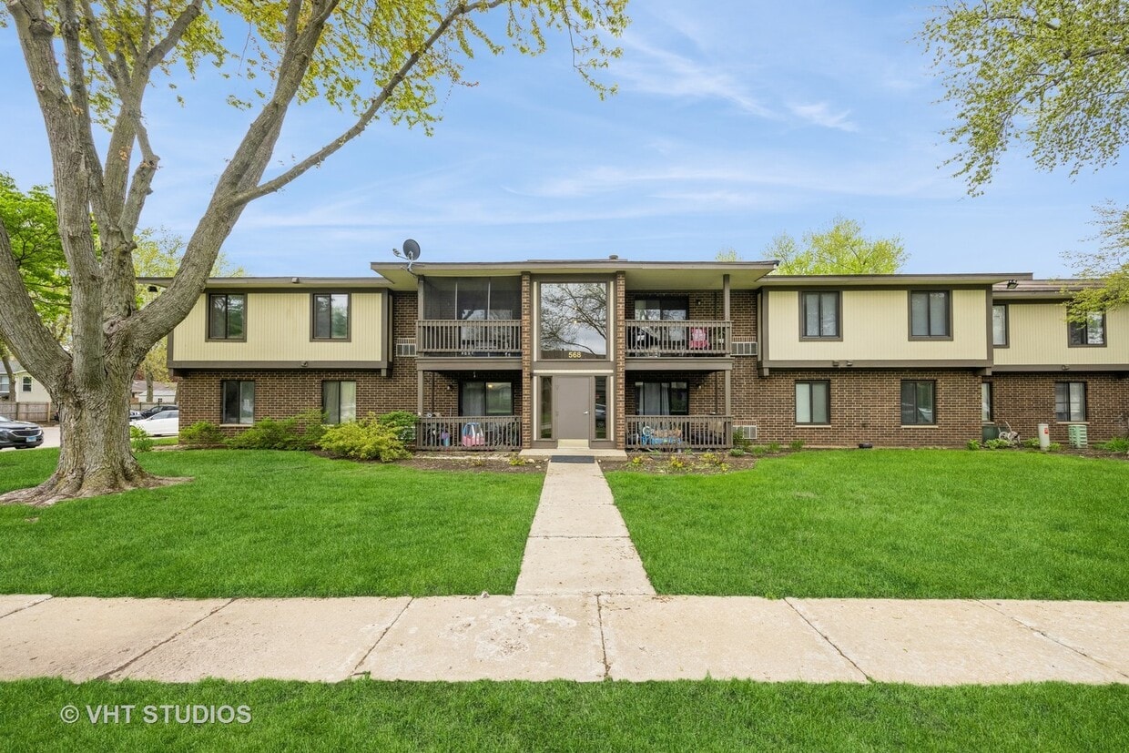 Primary Photo - 568 Somerset Ln