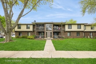Building Photo - 568 Somerset Ln