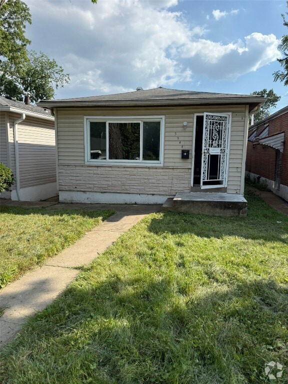 Building Photo - 5944 Laura Ave