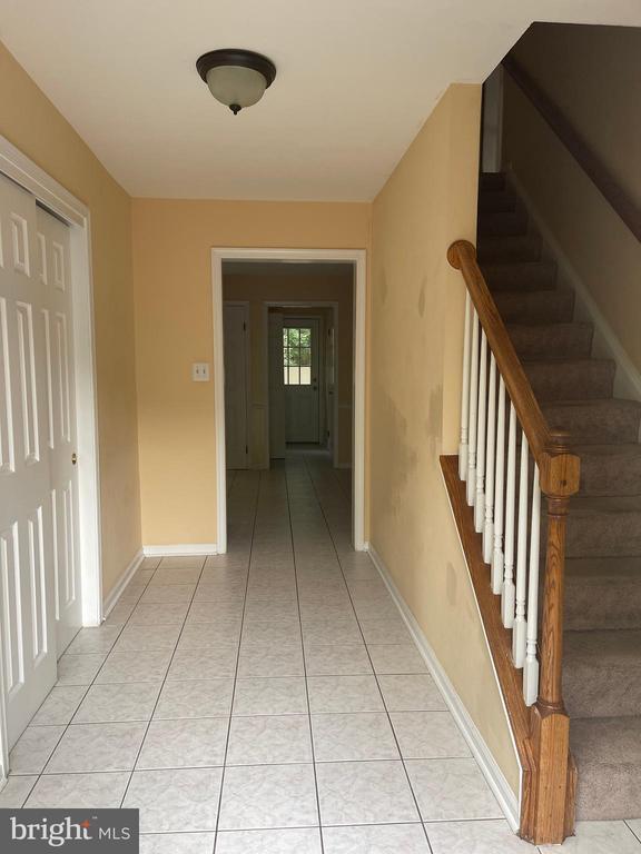 Building Photo - 904 Broad Oaks Dr