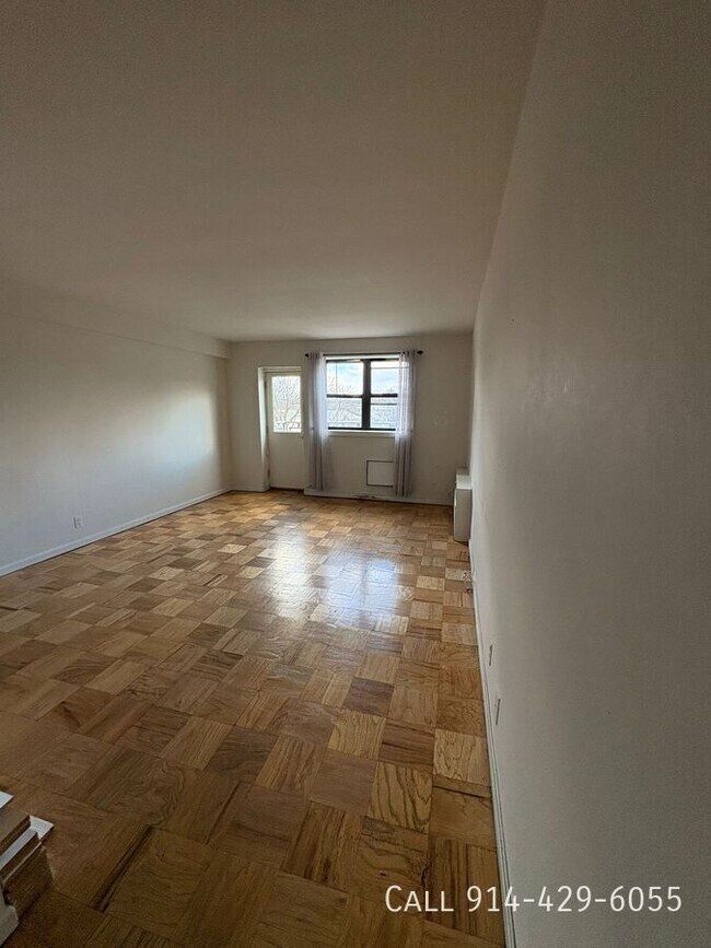 Building Photo - 793 McLean Ave